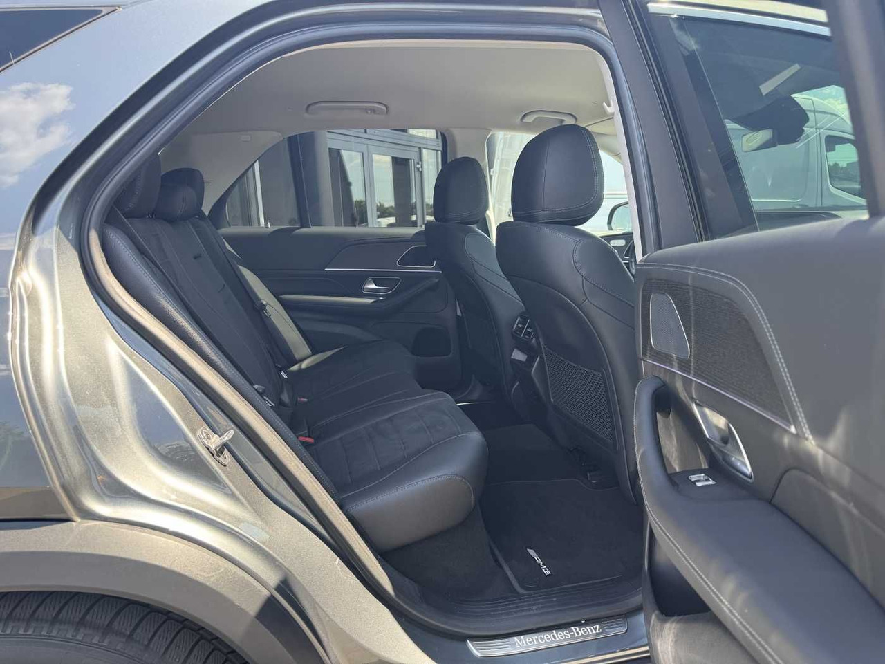 سيارة دفع رباعي Mercedes-Benz GLE 350de 4M AMG+AHK+DistrPlus+HUD+360: صورة 7