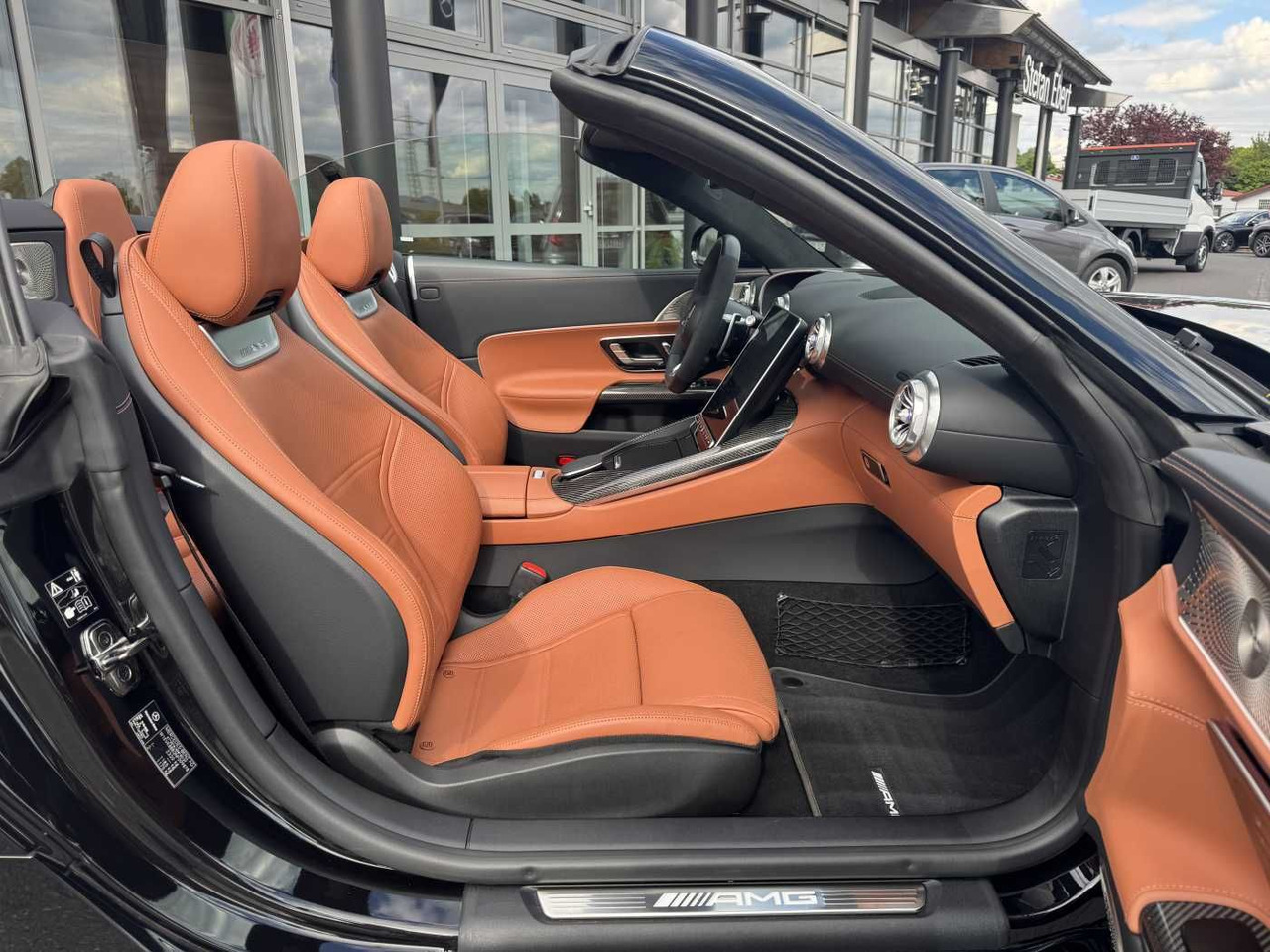 Mercedes-Benz SL 63 AMG 4M Digital+Massage+Distr+360+HUD+ - سيارة: صورة 1 Mercedes-Benz SL 63 AMG 4M Digital+Massage+Distr+360+HUD+ - سيارة: صورة 1