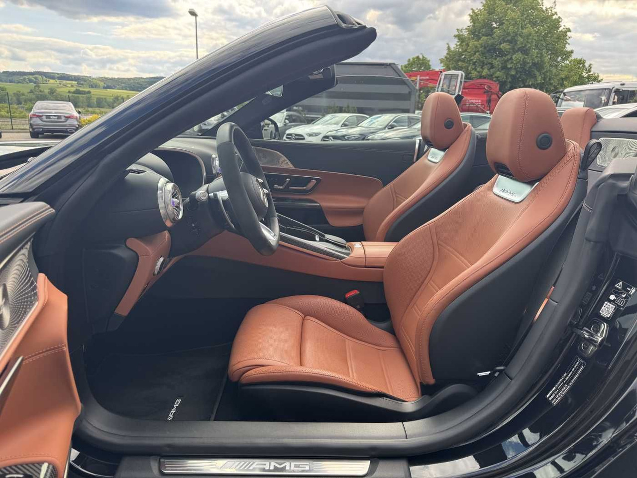 Mercedes-Benz SL 63 AMG 4M Digital+Massage+Distr+360+HUD+ - سيارة: صورة 2 Mercedes-Benz SL 63 AMG 4M Digital+Massage+Distr+360+HUD+ - سيارة: صورة 2