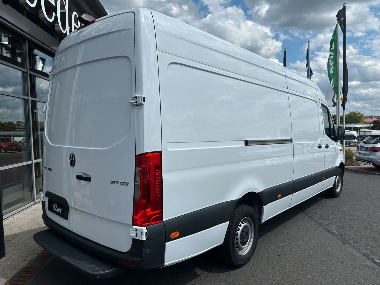 Mercedes-Benz Sprinter 317 CDI 4325 Klima Schwing 360 SHZ Temp - فان: صورة 4 Mercedes-Benz Sprinter 317 CDI 4325 Klima Schwing 360 SHZ Temp - فان: صورة 4
