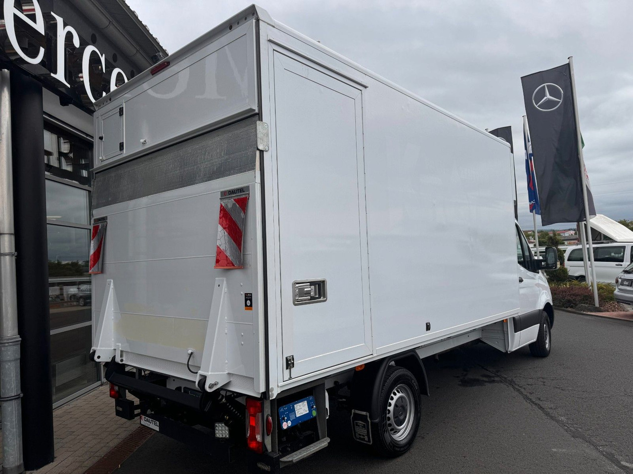 Mercedes-Benz Sprinter 317 CDI 4325 Koffer LBW Klima Kamera - شاحنة مغلقة الصندوق: صورة 4 Mercedes-Benz Sprinter 317 CDI 4325 Koffer LBW Klima Kamera - شاحنة مغلقة الصندوق: صورة 4