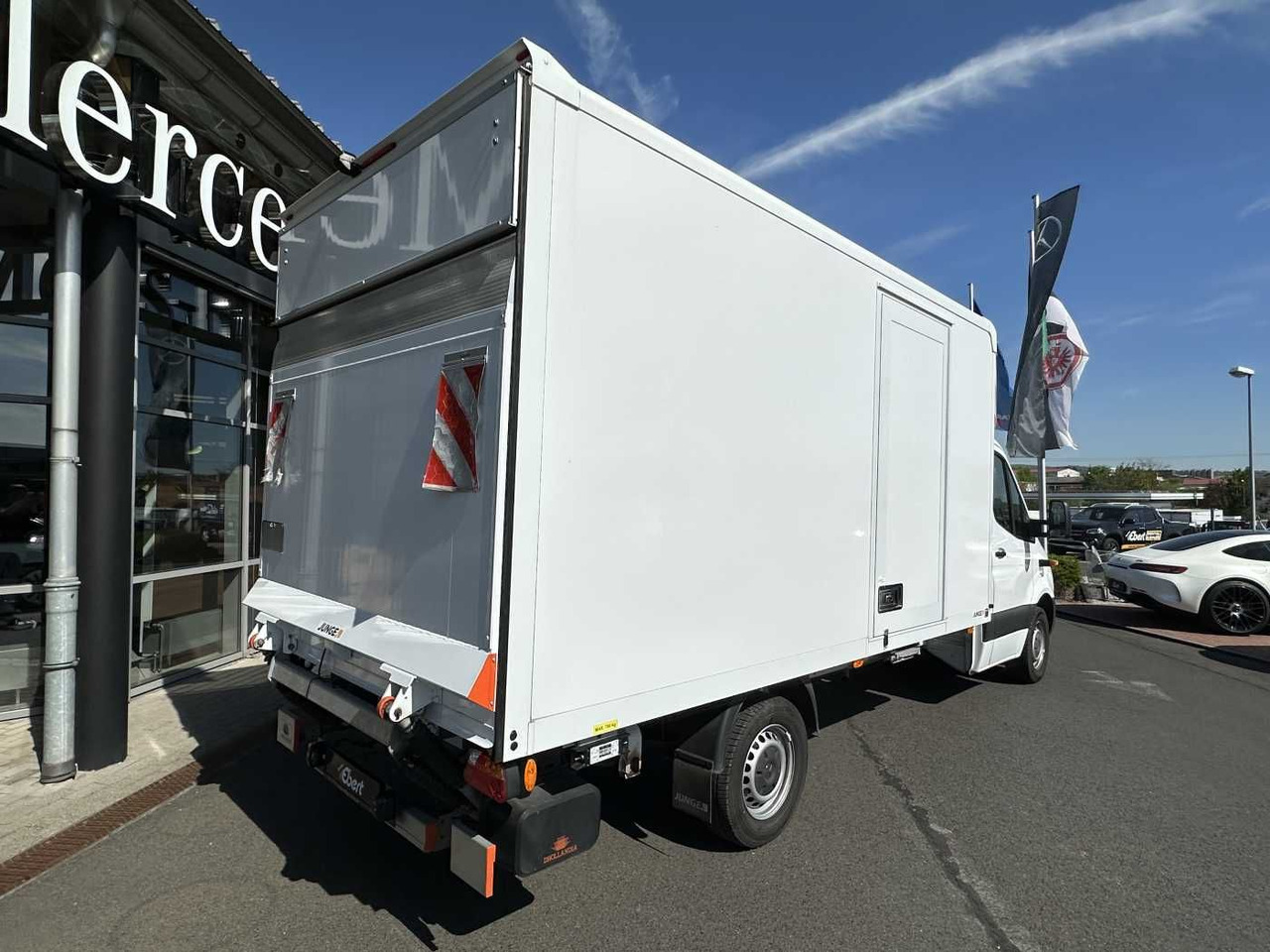 Mercedes-Benz Sprinter 317 CDI Koffer LBW Schwing Klima Kamera - شاحنة مغلقة الصندوق: صورة 4 Mercedes-Benz Sprinter 317 CDI Koffer LBW Schwing Klima Kamera - شاحنة مغلقة الصندوق: صورة 4