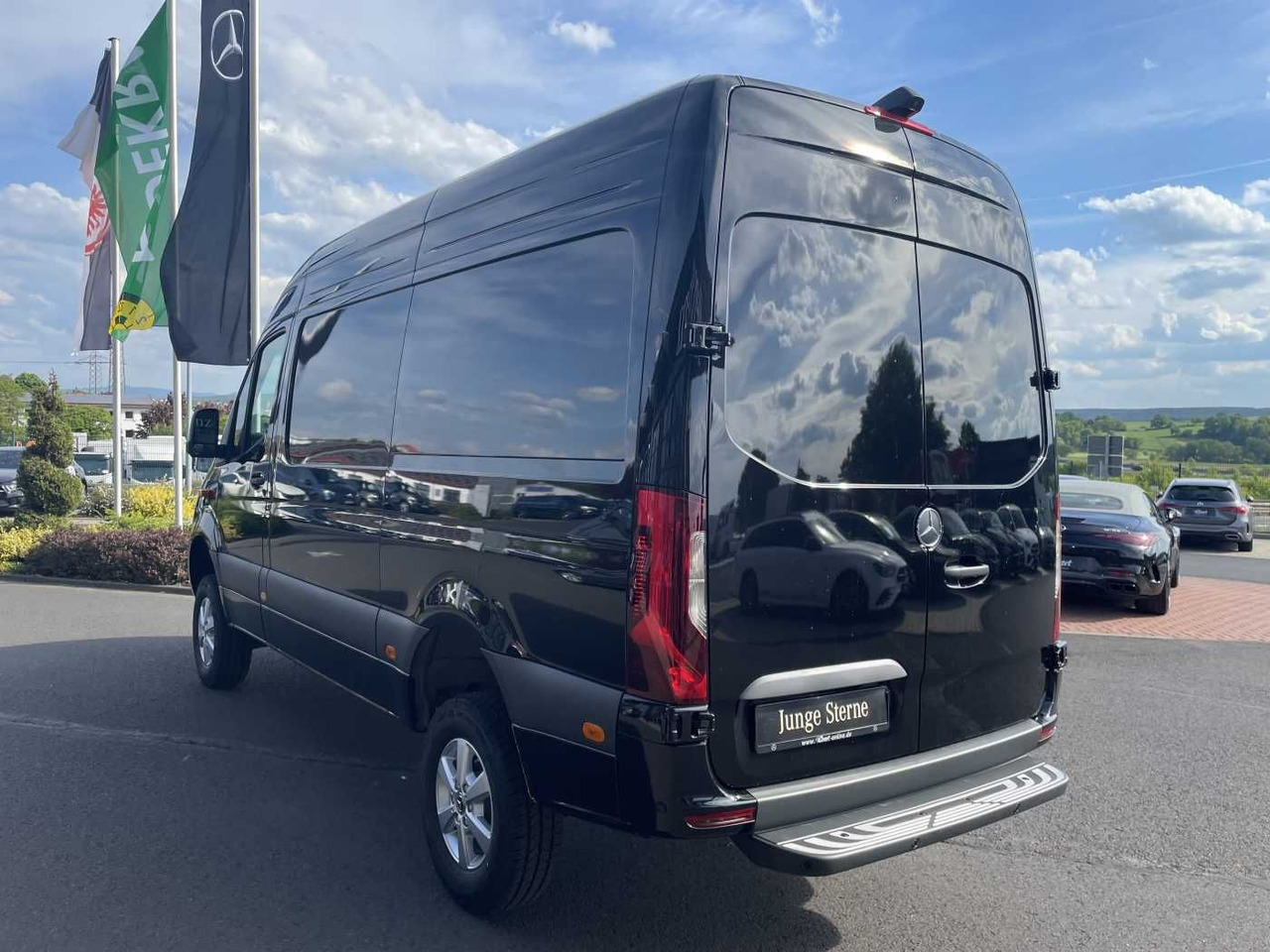Mercedes-Benz Sprinter 319 CDI 4x4 3665 Klima Kamera MBUX LED - فان: صورة 3 Mercedes-Benz Sprinter 319 CDI 4x4 3665 Klima Kamera MBUX LED - فان: صورة 3