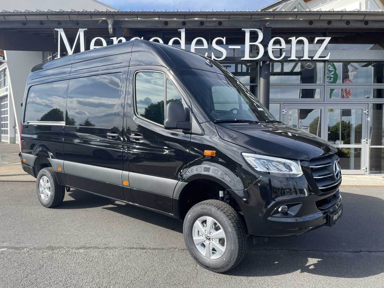Mercedes-Benz Sprinter 319 CDI 4x4 3665 Klima Kamera MBUX LED - فان: صورة 1 Mercedes-Benz Sprinter 319 CDI 4x4 3665 Klima Kamera MBUX LED - فان: صورة 1