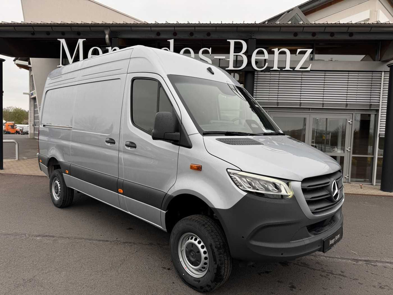Mercedes-Benz Sprinter 319 CDI 4x4 3665 Klima Standheiz AHK - آليات: صورة 1 Mercedes-Benz Sprinter 319 CDI 4x4 3665 Klima Standheiz AHK - آليات: صورة 1