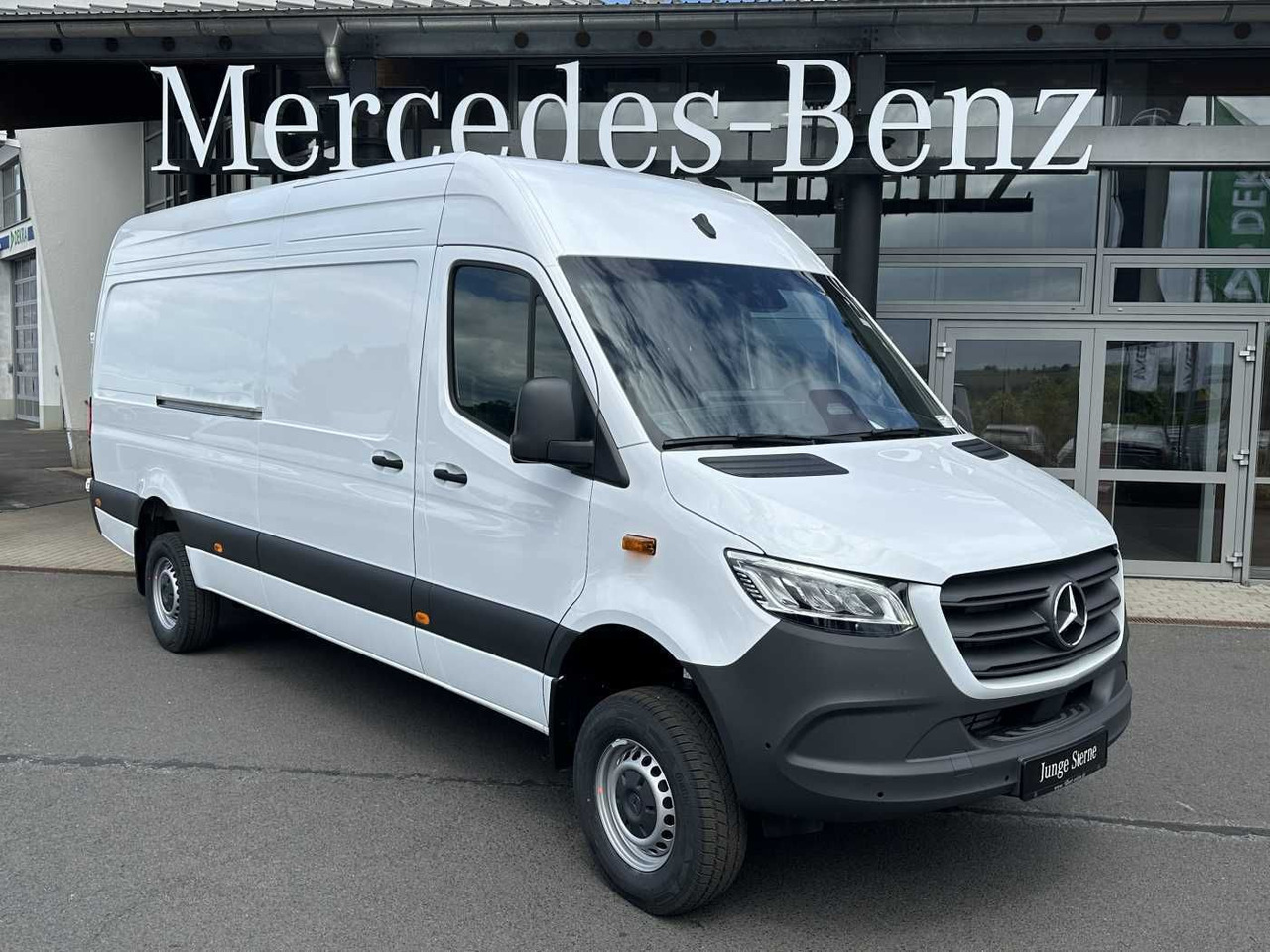 Mercedes-Benz Sprinter 319 CDI 4x4 4325 Kamera LED SHZ MBUX - فان: صورة 1 Mercedes-Benz Sprinter 319 CDI 4x4 4325 Kamera LED SHZ MBUX - فان: صورة 1