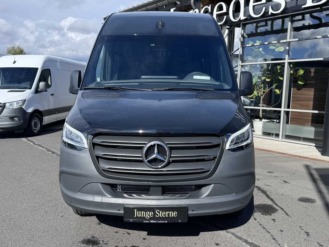 Mercedes-Benz Sprinter 517 CDI Mixto, Klima, AHK, 6 Sitzplätze - آليات: صورة 2 Mercedes-Benz Sprinter 517 CDI Mixto, Klima, AHK, 6 Sitzplätze - آليات: صورة 2