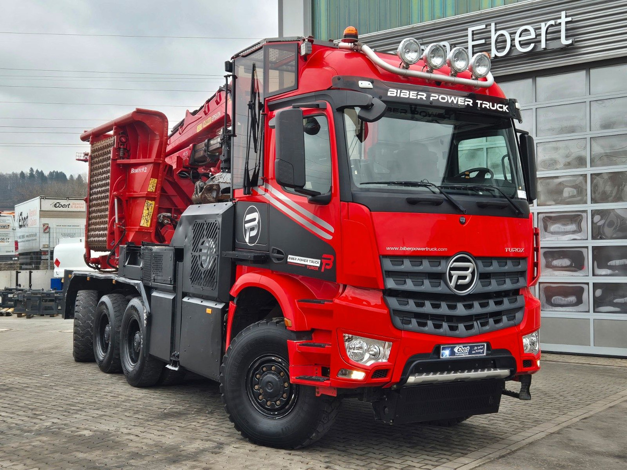 Mercedes-Benz TUROX 8x8 Eschlböck Biber 92 Holzhacker / 1.512h - شاحنة كرين: صورة 3 Mercedes-Benz TUROX 8x8 Eschlböck Biber 92 Holzhacker / 1.512h - شاحنة كرين: صورة 3