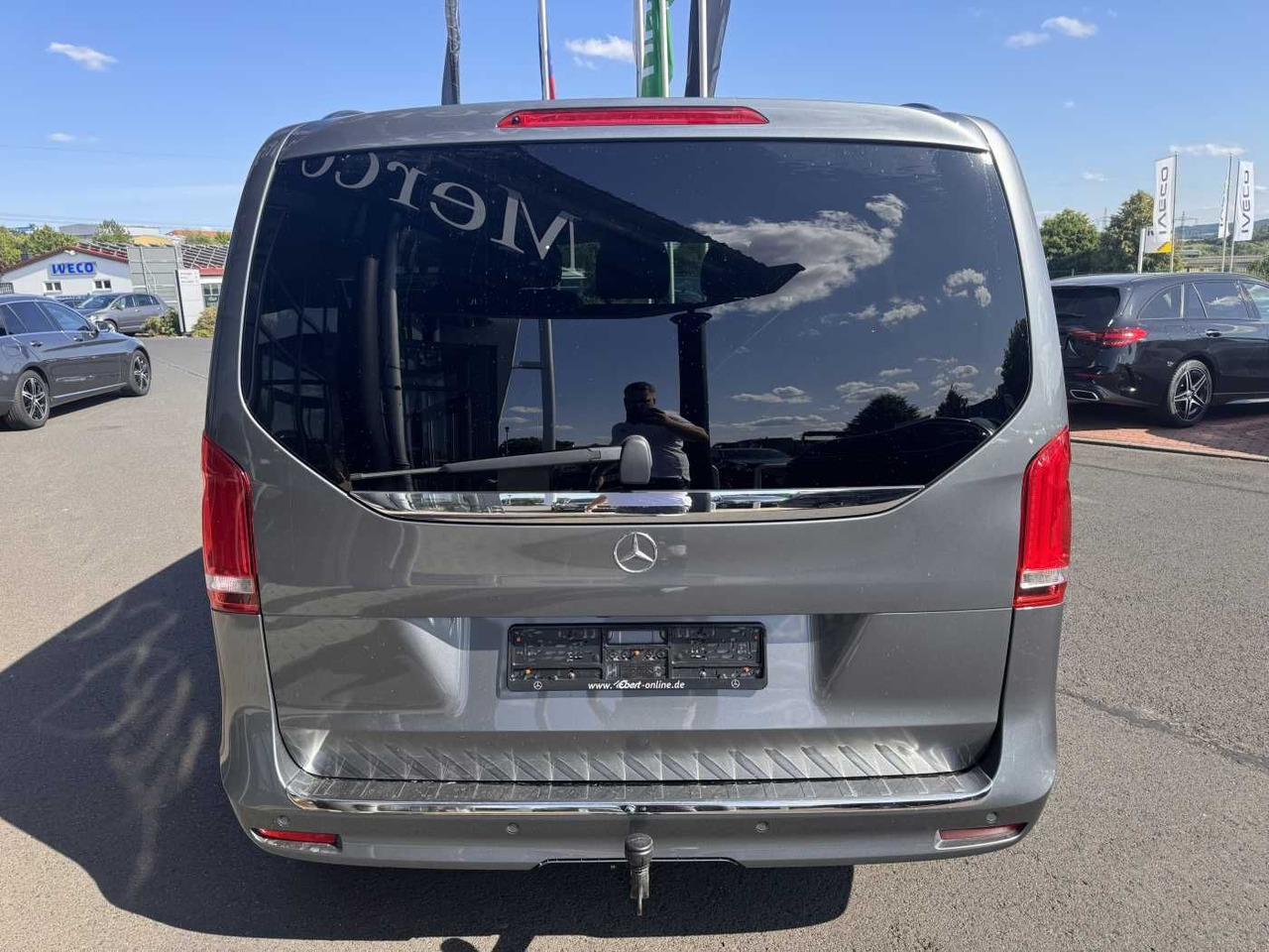 Mercedes-Benz V 220 d EDITION Liege-Paket AHK2,5 LED DAB MBUX - ميكروباص: صورة 5 Mercedes-Benz V 220 d EDITION Liege-Paket AHK2,5 LED DAB MBUX - ميكروباص: صورة 5