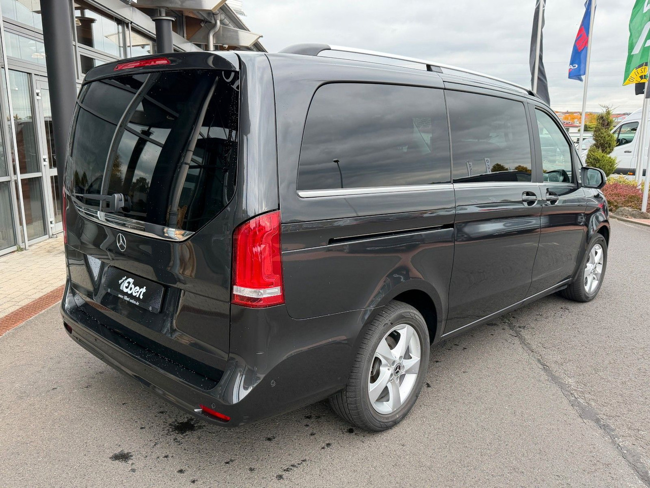 Mercedes-Benz V 250 AVANTGARDE ED AHK Tisch 6Sitze - ميكروباص: صورة 4 Mercedes-Benz V 250 AVANTGARDE ED AHK Tisch 6Sitze - ميكروباص: صورة 4