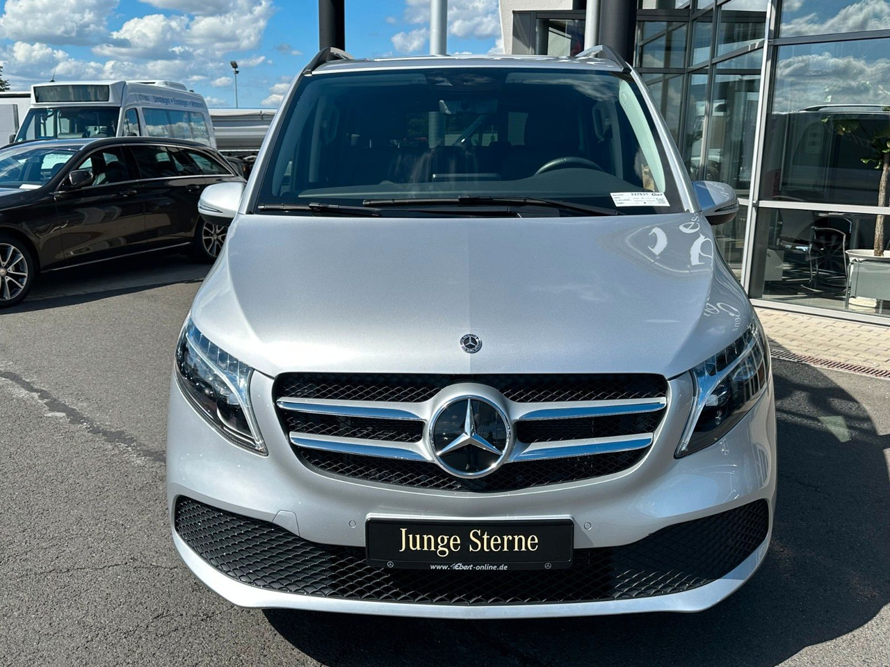 Mercedes-Benz V 250 EDITION 4MATIC Kompakt Liege-Paket AHK2,5t - سيارة ستيشن: صورة 2 Mercedes-Benz V 250 EDITION 4MATIC Kompakt Liege-Paket AHK2,5t - سيارة ستيشن: صورة 2