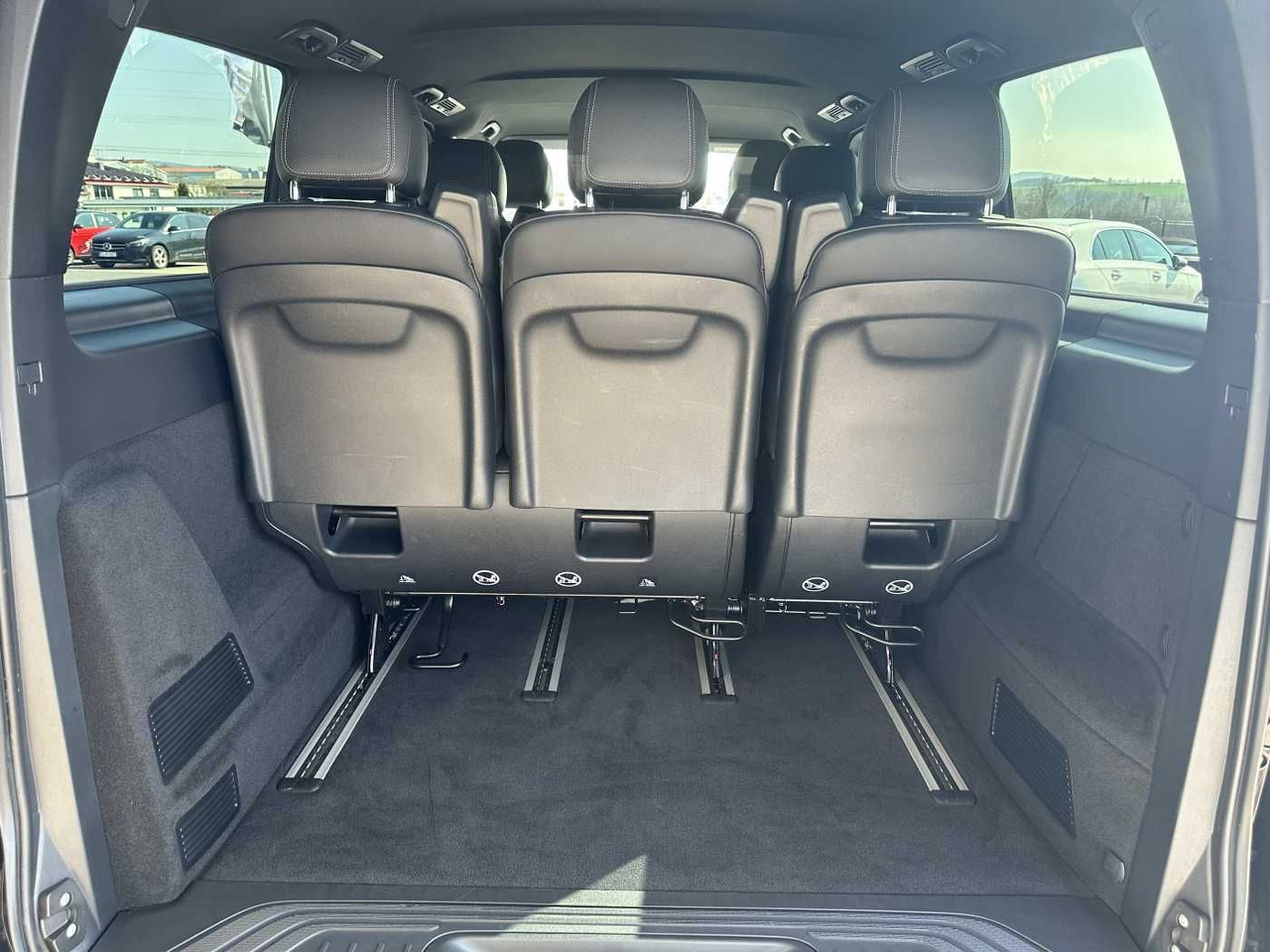 Mercedes-Benz V 250 d EDITION Leder Kamera ILS 7Sitze Mercedes-Benz V 250 d EDITION Leder Kamera ILS 7Sitze: صورة 6