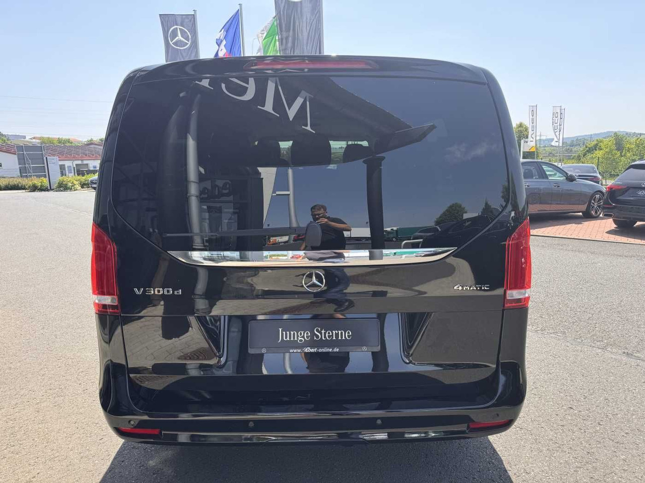 Mercedes-Benz V 300 d 4MATIC AVA 3430 AHK2,5 DISTRONIC 360 - سيارة: صورة 5 Mercedes-Benz V 300 d 4MATIC AVA 3430 AHK2,5 DISTRONIC 360 - سيارة: صورة 5