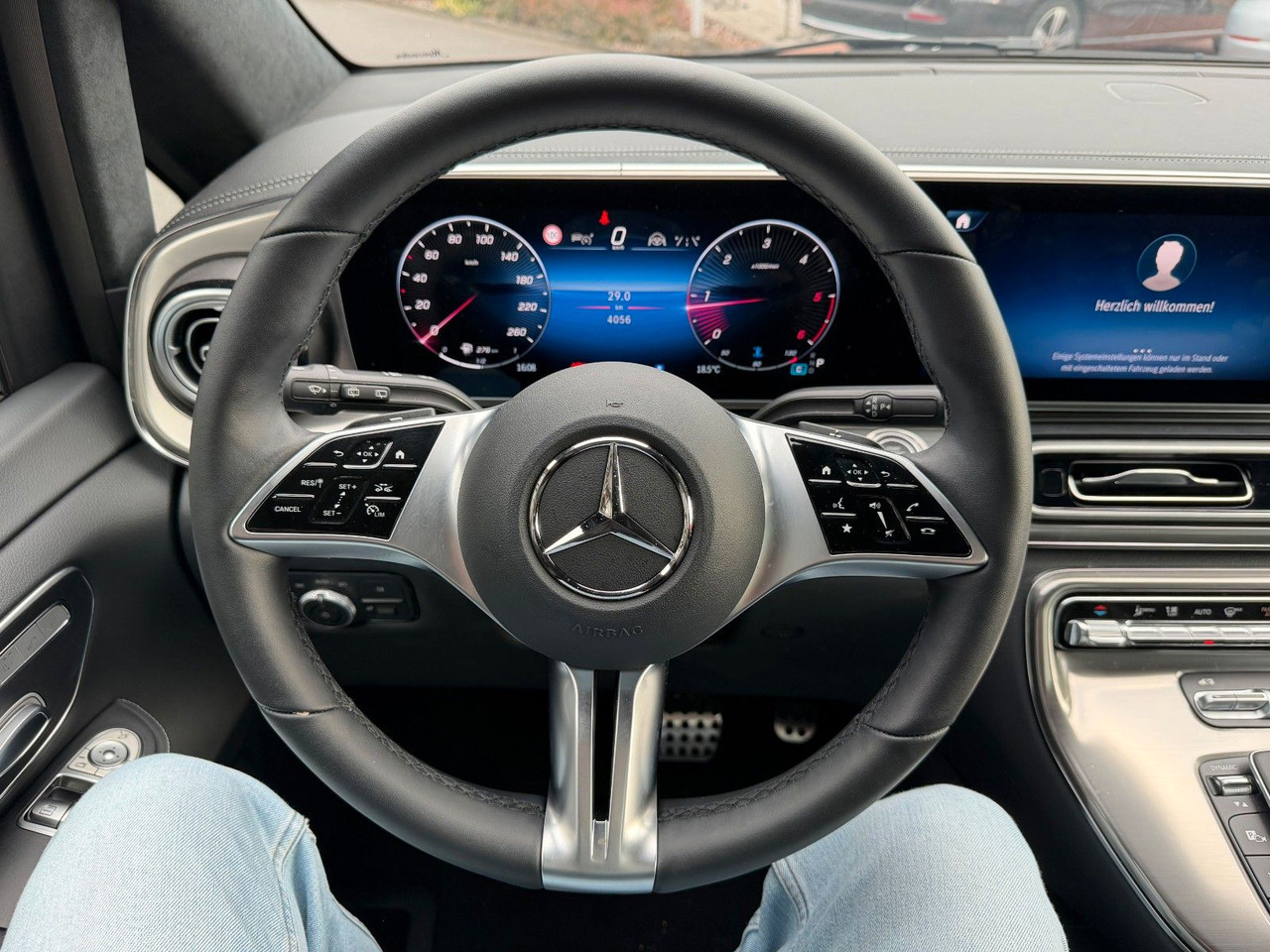 سيارة ستيشن Mercedes-Benz V 300 d 4MATIC EXCLUSIVE AMG Panorama Standheiz: صورة 14 سيارة ستيشن Mercedes-Benz V 300 d 4MATIC EXCLUSIVE AMG Panorama Standheiz: صورة 14