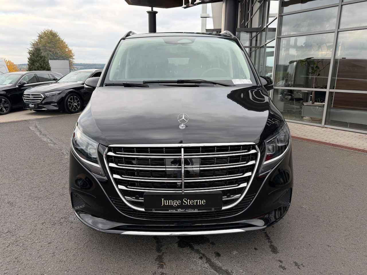 Mercedes-Benz V 300 d 4MATIC EXCLUSIVE Luxus-Sitze AHK2,5to - سيارة ستيشن: صورة 2 Mercedes-Benz V 300 d 4MATIC EXCLUSIVE Luxus-Sitze AHK2,5to - سيارة ستيشن: صورة 2