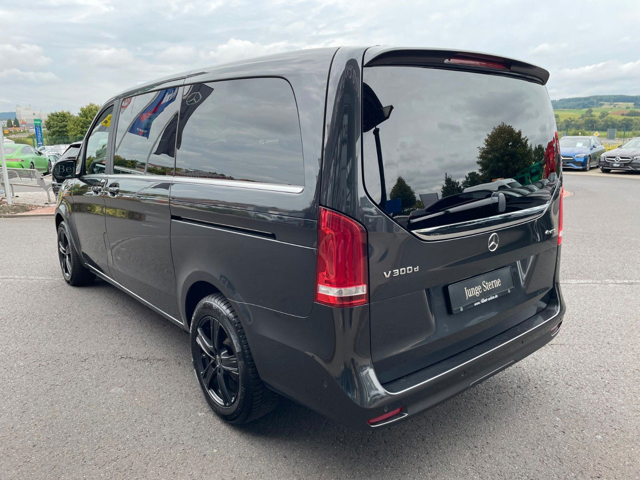 Mercedes-Benz V 300 d AVA ED 4MATIC Sitzklima Burmester 6Sitze - سيارة ستيشن: صورة 3 Mercedes-Benz V 300 d AVA ED 4MATIC Sitzklima Burmester 6Sitze - سيارة ستيشن: صورة 3
