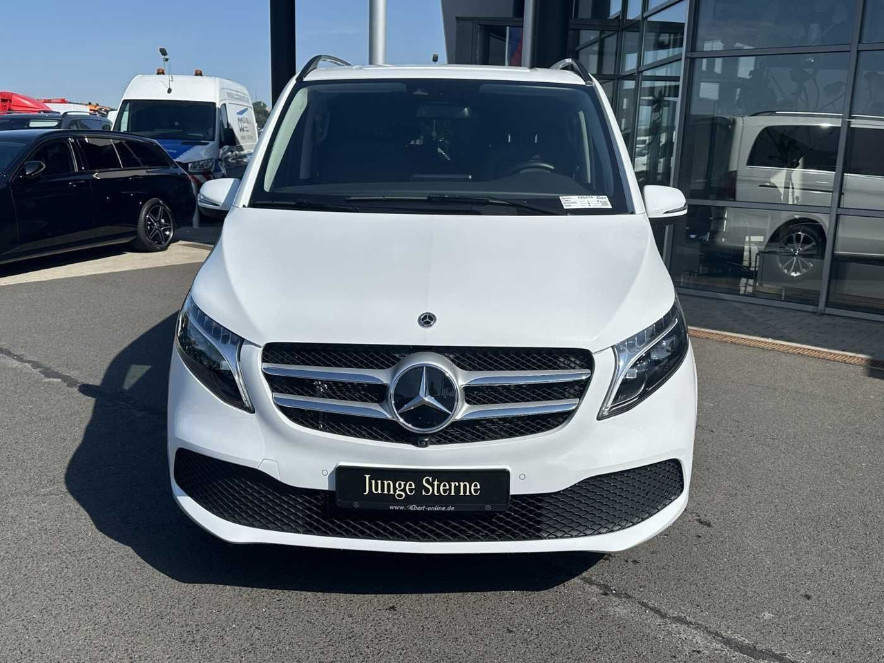 Mercedes-Benz V 300 d AVA ED 6Sitze Burmester 360Kamera el Tür - سيارة: صورة 2 Mercedes-Benz V 300 d AVA ED 6Sitze Burmester 360Kamera el Tür - سيارة: صورة 2