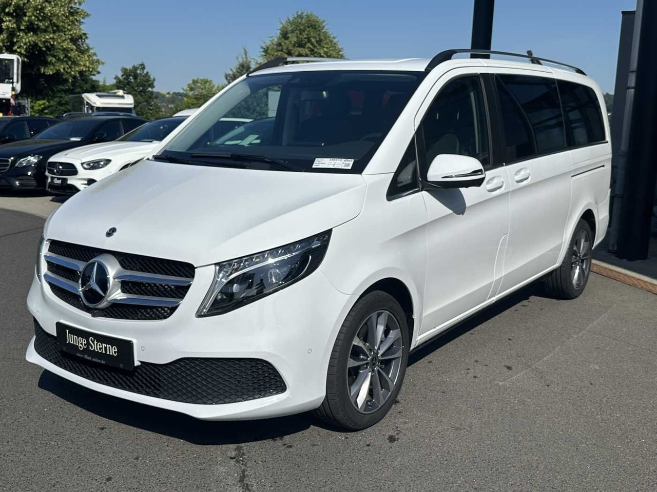 Mercedes-Benz V 300 d AVA ED 6Sitze Burmester 360Kamera el Tür - سيارة: صورة 3 Mercedes-Benz V 300 d AVA ED 6Sitze Burmester 360Kamera el Tür - سيارة: صورة 3