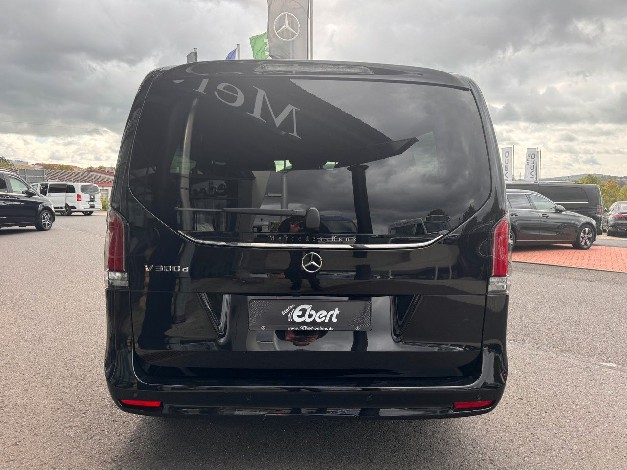 Mercedes-Benz V 300 d AVANTGARDE Extralang 360Kamera Standheiz - سيارة ستيشن: صورة 5 Mercedes-Benz V 300 d AVANTGARDE Extralang 360Kamera Standheiz - سيارة ستيشن: صورة 5