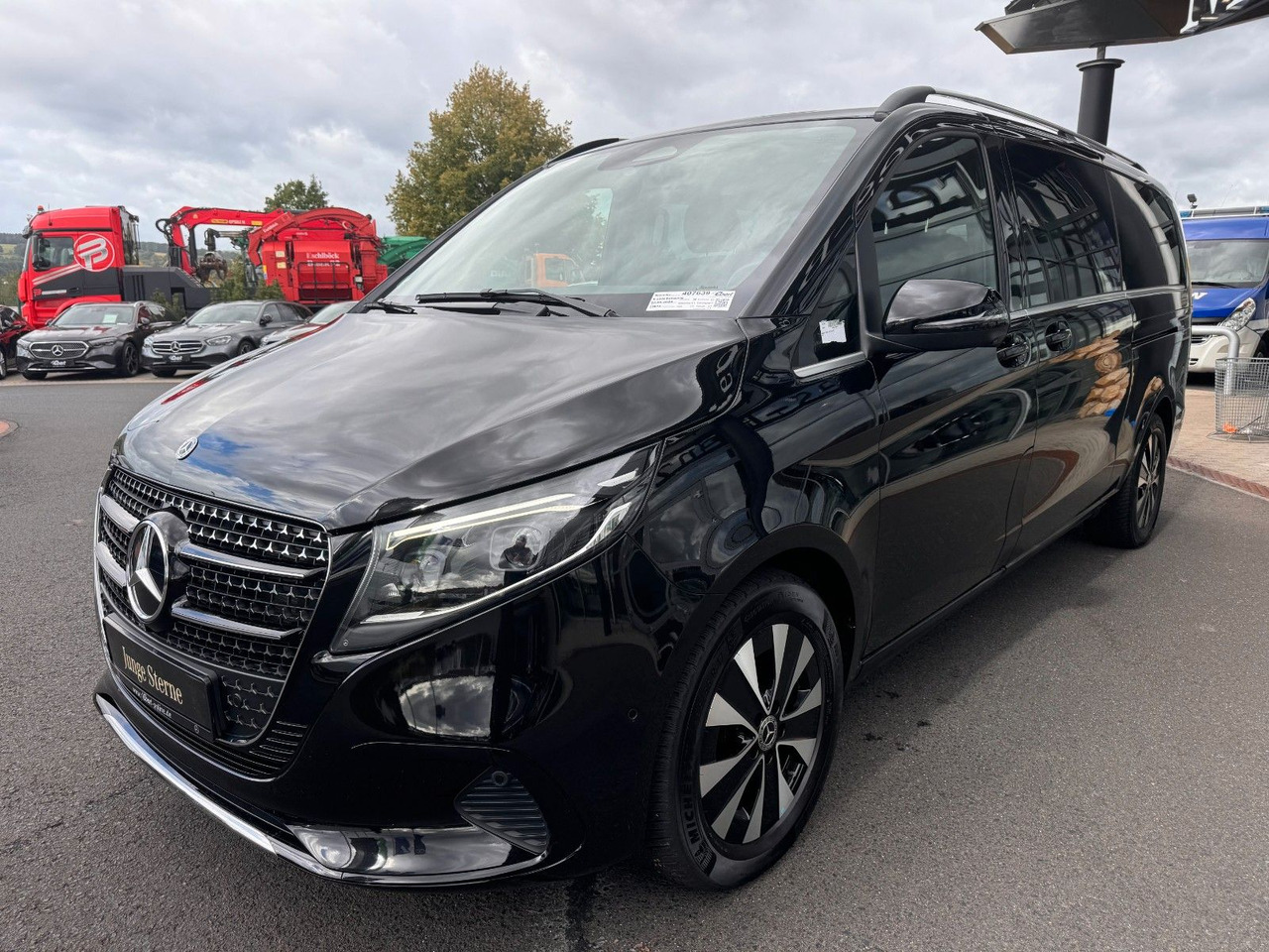 Mercedes-Benz V 300 d AVANTGARDE Extralang 360Kamera Standheiz - ميكروباص: صورة 3 Mercedes-Benz V 300 d AVANTGARDE Extralang 360Kamera Standheiz - ميكروباص: صورة 3