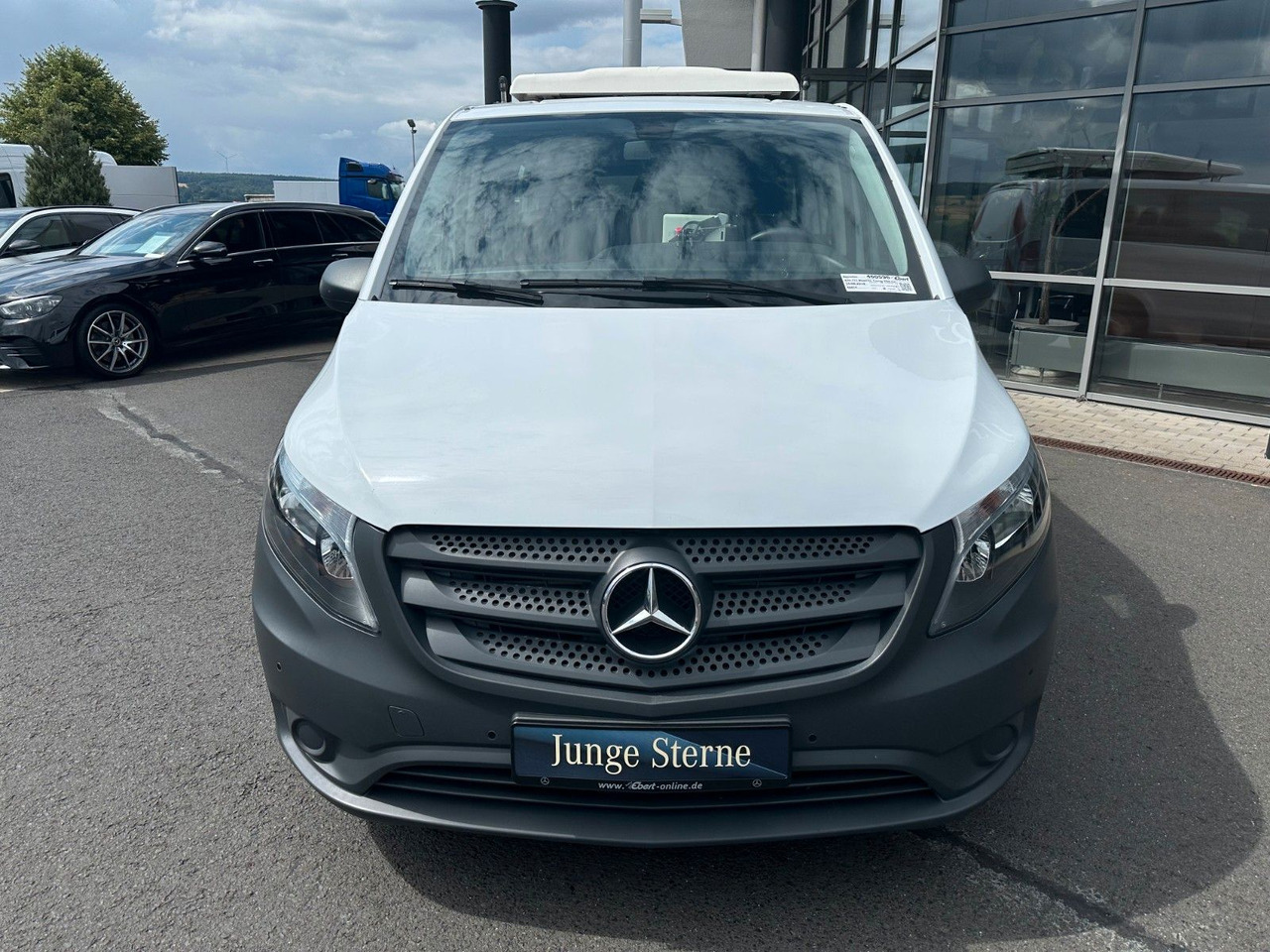 Mercedes-Benz Vito 111 CDI Tourer Begleitfahrzeug BF3+ / WVZ - فان: صورة 3 Mercedes-Benz Vito 111 CDI Tourer Begleitfahrzeug BF3+ / WVZ - فان: صورة 3