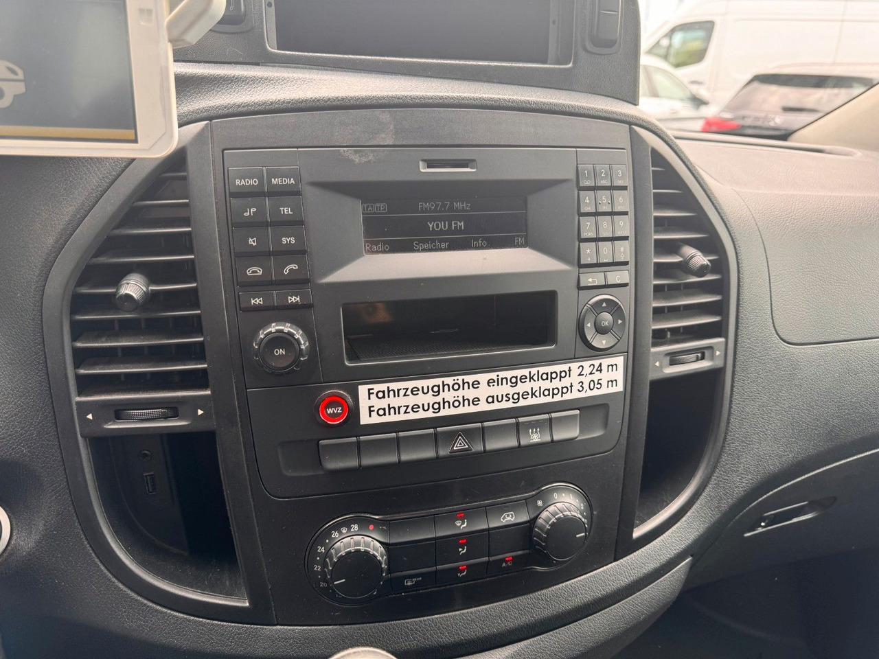 ميكروباص Mercedes-Benz Vito 111 CDI Tourer Begleitfahrzeug BF3+ / WVZ: صورة 17