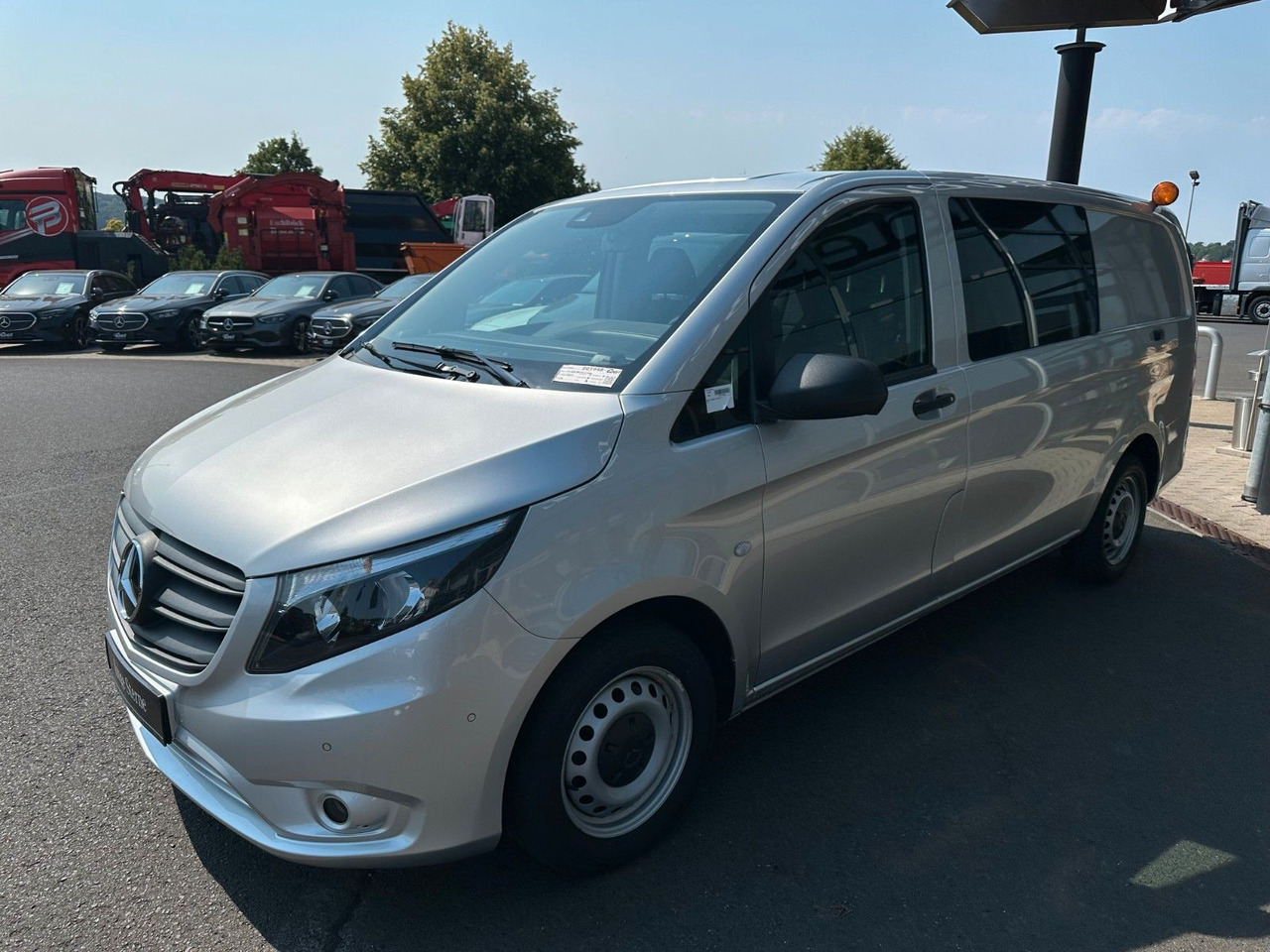 Mercedes-Benz Vito 114 CDI Mixto Regal AHK Klima PARKTRONIC - ميكروباص: صورة 3 Mercedes-Benz Vito 114 CDI Mixto Regal AHK Klima PARKTRONIC - ميكروباص: صورة 3