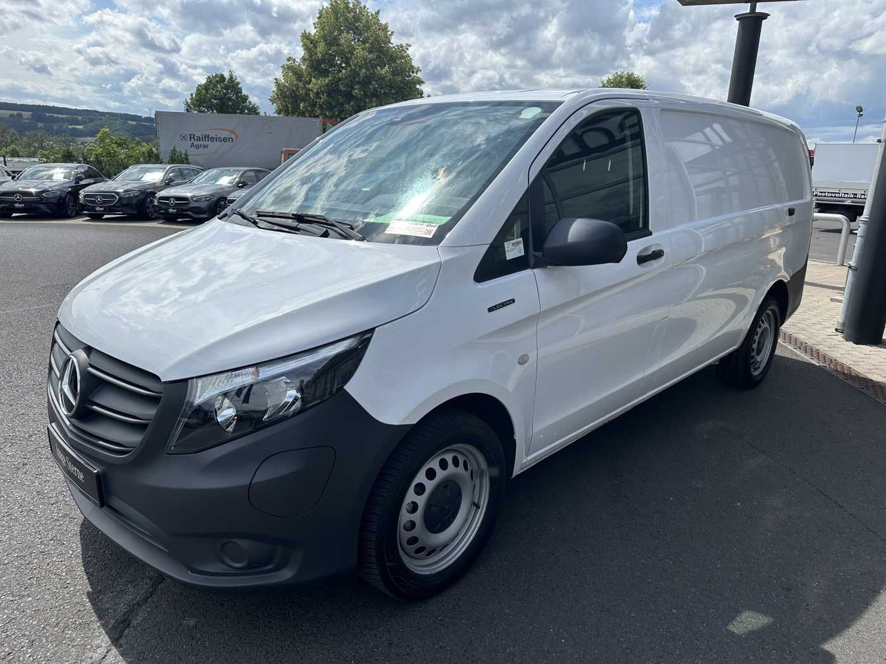 Mercedes-Benz eVito 112 Klima Kamera Navi SHZ Tempomat - فان المدمجة, فان كهربائية: صورة 3 Mercedes-Benz eVito 112 Klima Kamera Navi SHZ Tempomat - فان المدمجة, فان كهربائية: صورة 3