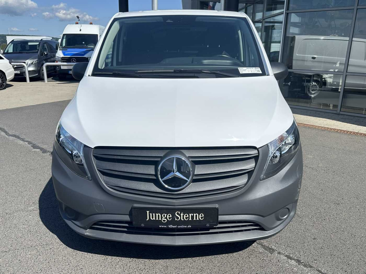 Mercedes-Benz eVito 112 Klima Kamera Navi SHZ Tempomat - فان المدمجة, فان كهربائية: صورة 2 Mercedes-Benz eVito 112 Klima Kamera Navi SHZ Tempomat - فان المدمجة, فان كهربائية: صورة 2