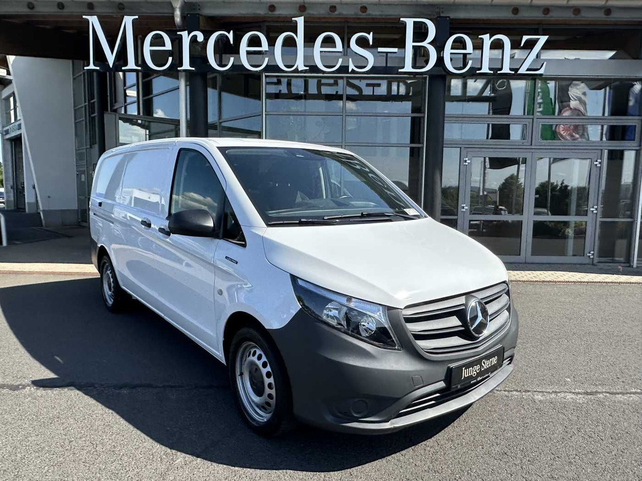 Mercedes-Benz eVito 112 Klima Kamera Navi SHZ Tempomat - فان المدمجة, فان كهربائية: صورة 1 Mercedes-Benz eVito 112 Klima Kamera Navi SHZ Tempomat - فان المدمجة, فان كهربائية: صورة 1