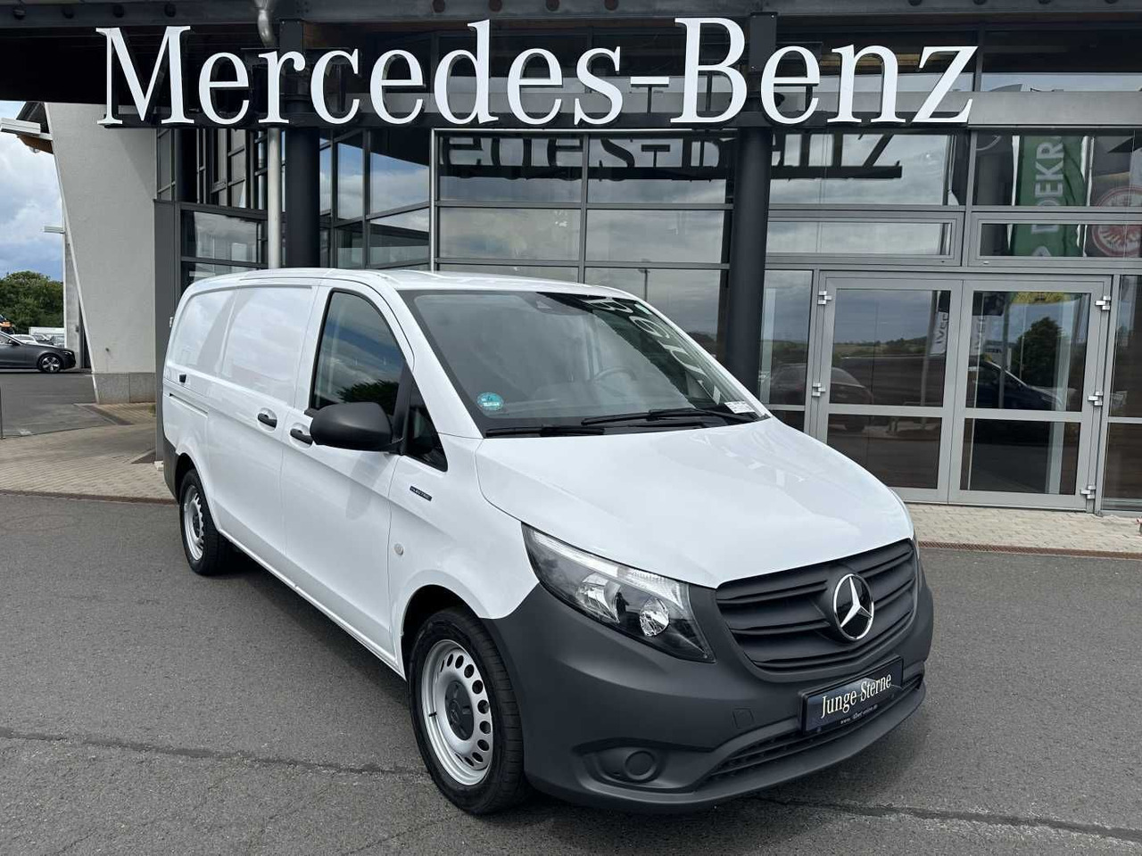 Mercedes-Benz eVito 112 Klima Kamera Navi SHZ Tempomat - فان المدمجة, فان كهربائية: صورة 1 Mercedes-Benz eVito 112 Klima Kamera Navi SHZ Tempomat - فان المدمجة, فان كهربائية: صورة 1