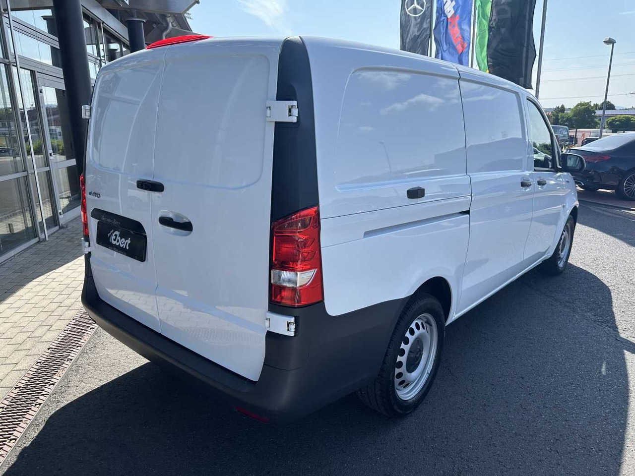 Mercedes-Benz eVito 112 Klima Kamera Navi SHZ Tempomat - فان المدمجة, فان كهربائية: صورة 4 Mercedes-Benz eVito 112 Klima Kamera Navi SHZ Tempomat - فان المدمجة, فان كهربائية: صورة 4