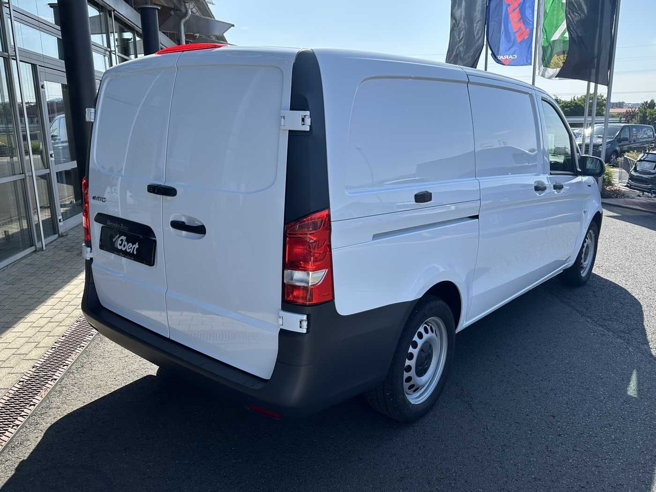 Mercedes-Benz eVito 112 Klima Kamera Navi SHZ Tempomat - فان المدمجة, فان كهربائية: صورة 4 Mercedes-Benz eVito 112 Klima Kamera Navi SHZ Tempomat - فان المدمجة, فان كهربائية: صورة 4