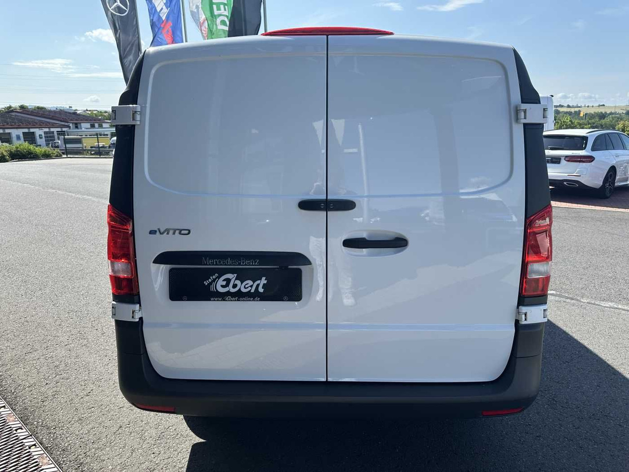 Mercedes-Benz eVito 112 Klima Kamera Navi SHZ Tempomat - فان المدمجة, فان كهربائية: صورة 5 Mercedes-Benz eVito 112 Klima Kamera Navi SHZ Tempomat - فان المدمجة, فان كهربائية: صورة 5