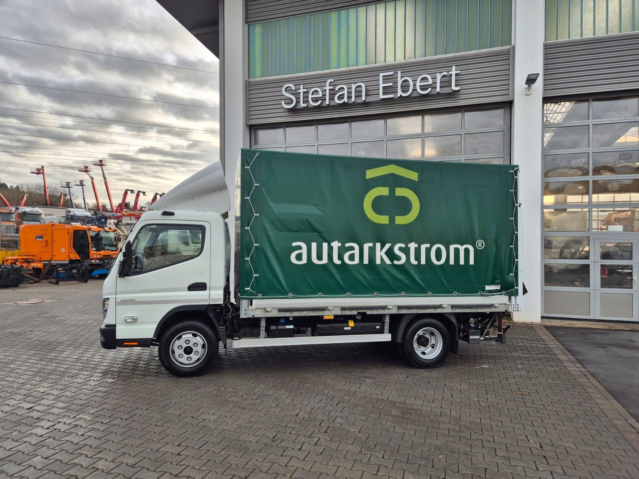 Mitsubishi Canter 7C15 LBW Klima Navi Kamera AHK - شاحنة ستارة جانبية: صورة 5 Mitsubishi Canter 7C15 LBW Klima Navi Kamera AHK - شاحنة ستارة جانبية: صورة 5