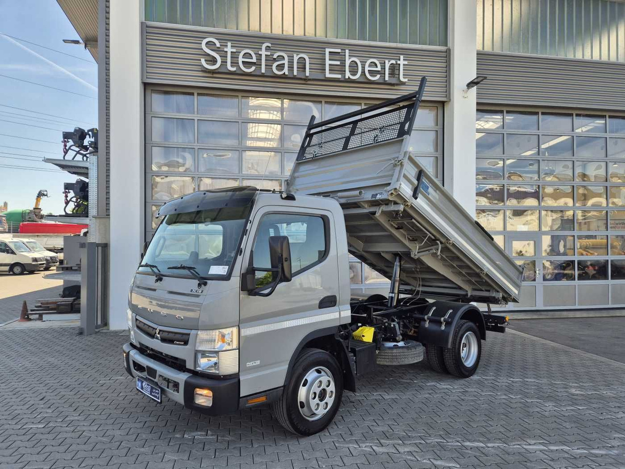 Mitsubishi Fuso Canter 7C18 4x2 Meiller-Kipper Klima AHK - قلاب صغير: صورة 1 Mitsubishi Fuso Canter 7C18 4x2 Meiller-Kipper Klima AHK - قلاب صغير: صورة 1