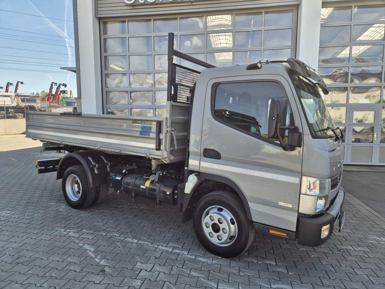 Mitsubishi Fuso Canter 7C18 4x2 Meiller-Kipper Klima AHK - قلاب صغير: صورة 5 Mitsubishi Fuso Canter 7C18 4x2 Meiller-Kipper Klima AHK - قلاب صغير: صورة 5