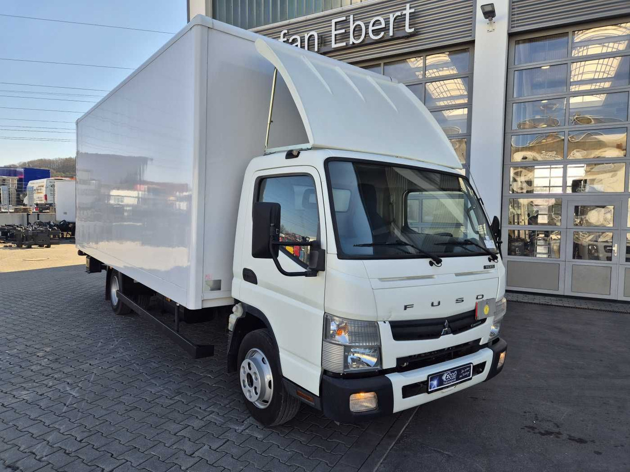Mitsubishi Fuso Canter 7C18 Koffer LBW Spoiler Klima - شاحنة مقفلة: صورة 2 Mitsubishi Fuso Canter 7C18 Koffer LBW Spoiler Klima - شاحنة مقفلة: صورة 2