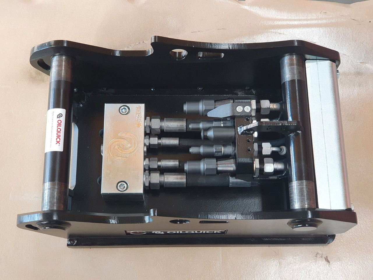 OilQuick OQ45-5 Adapterplatte für Westtech &mehr - قارنة توصيل هيدروليكي: صورة 1 OilQuick OQ45-5 Adapterplatte für Westtech &mehr - قارنة توصيل هيدروليكي: صورة 1