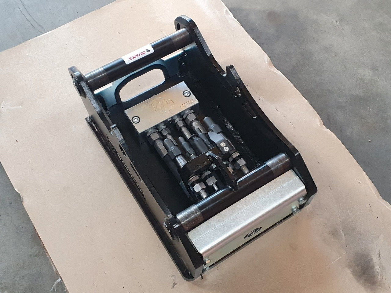 OilQuick OQ45-5 Adapterplatte für Westtech &mehr - قارنة توصيل هيدروليكي: صورة 2 OilQuick OQ45-5 Adapterplatte für Westtech &mehr - قارنة توصيل هيدروليكي: صورة 2