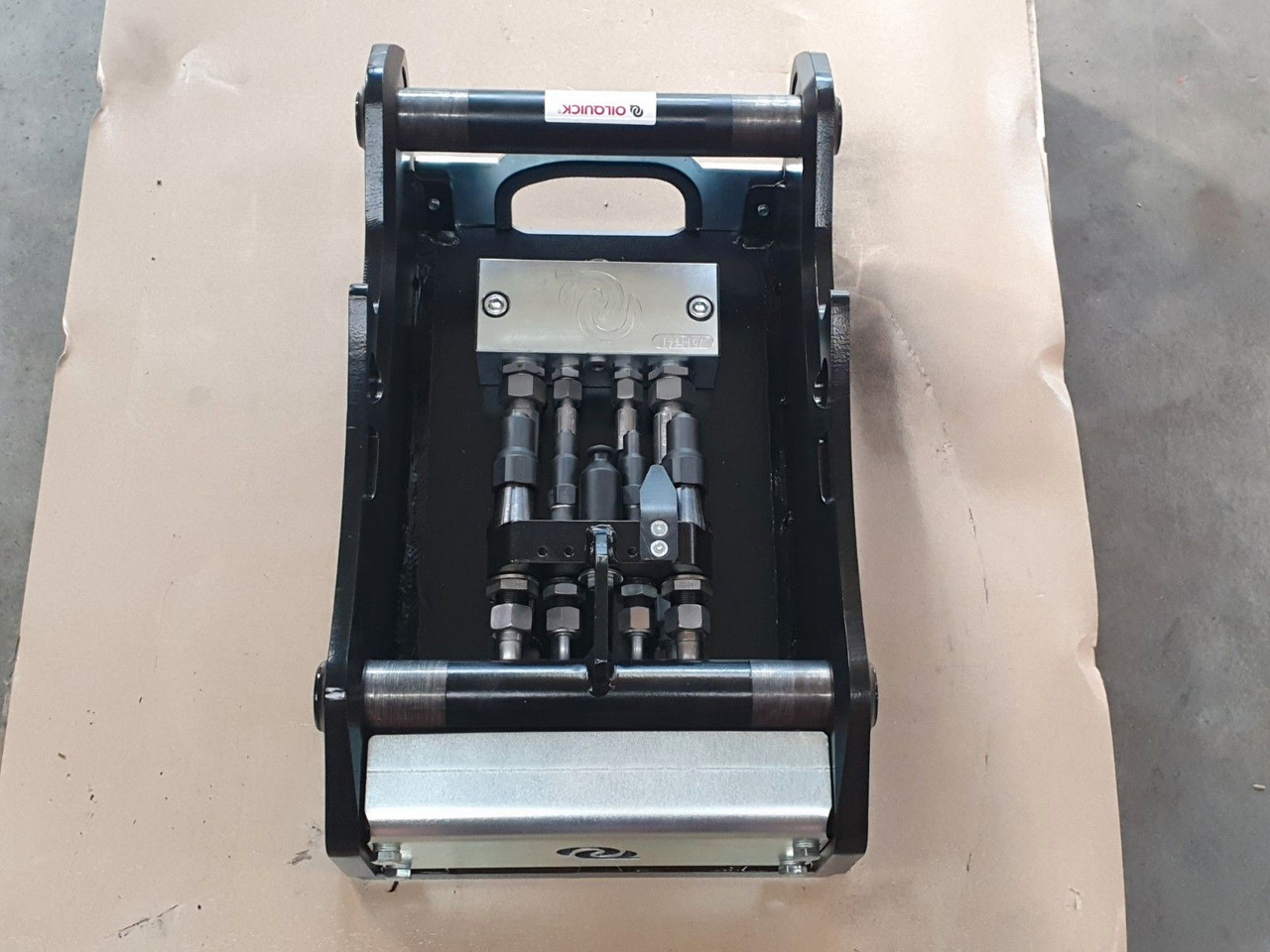 OilQuick OQ45-5 Adapterplatte für Westtech &mehr - قارنة توصيل هيدروليكي: صورة 3 OilQuick OQ45-5 Adapterplatte für Westtech &mehr - قارنة توصيل هيدروليكي: صورة 3