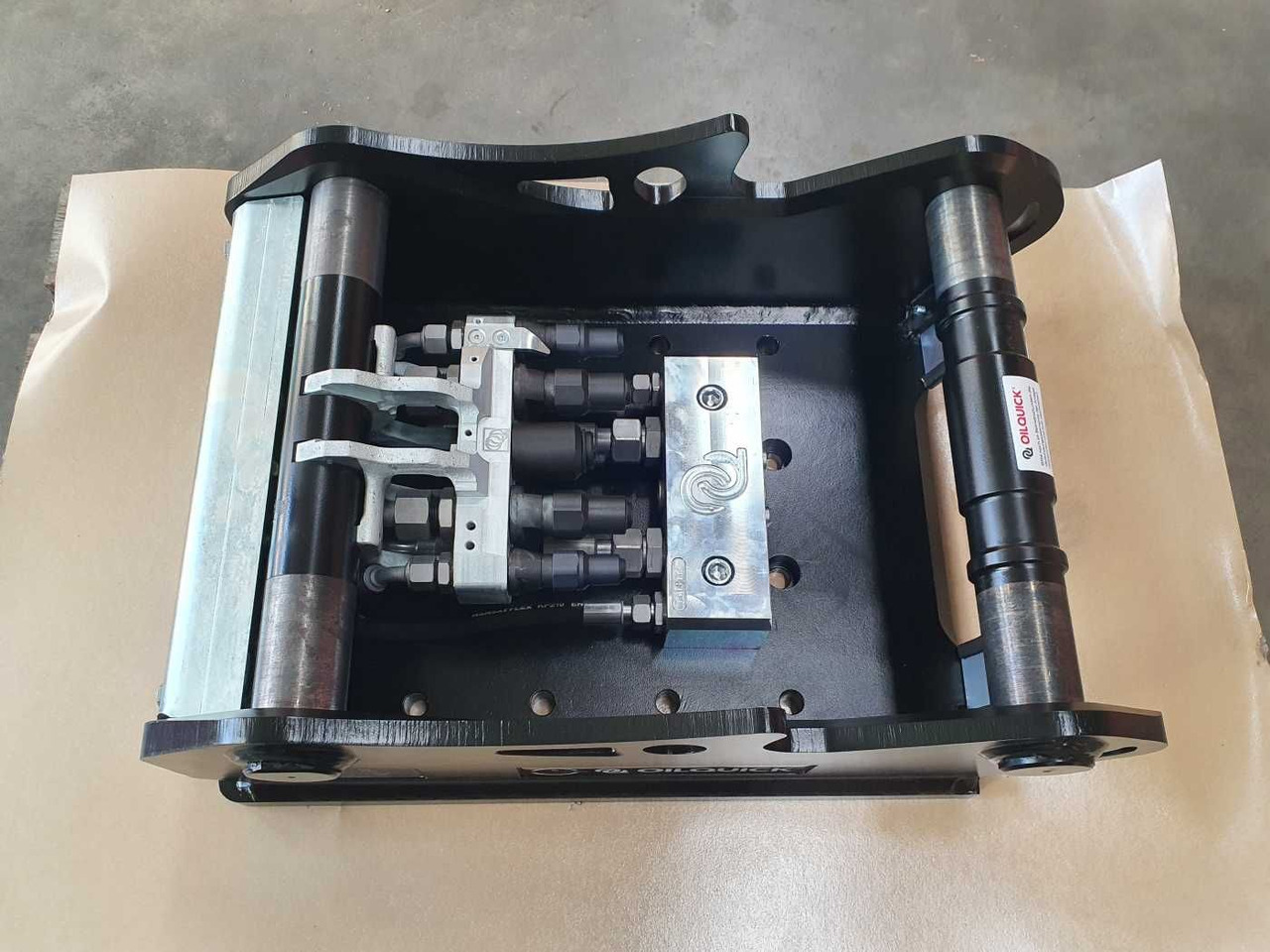 OilQuick OQ65 Adapterplatte für Westtech & mehr - قارنة توصيل هيدروليكي: صورة 1 OilQuick OQ65 Adapterplatte für Westtech & mehr - قارنة توصيل هيدروليكي: صورة 1