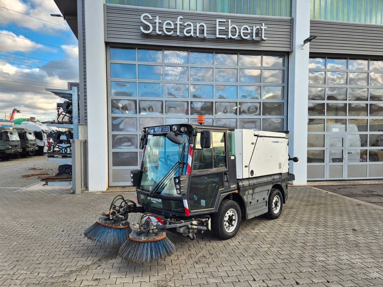 Schmidt Swingo Compact 200+ Klima - سياره كنس شوارع: صورة 2 Schmidt Swingo Compact 200+ Klima - سياره كنس شوارع: صورة 2