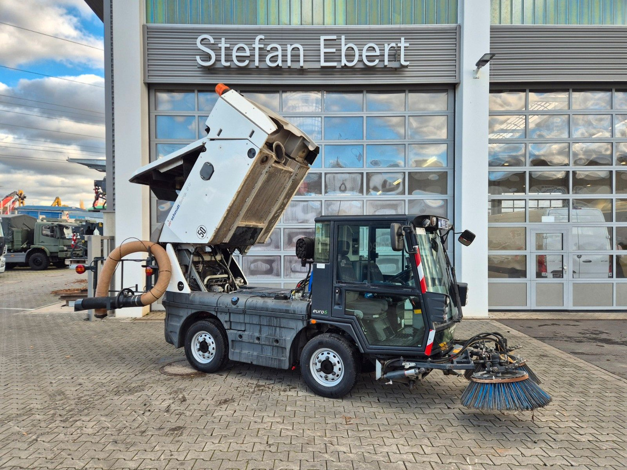 Schmidt Swingo Compact 200+ Klima - سياره كنس شوارع: صورة 1 Schmidt Swingo Compact 200+ Klima - سياره كنس شوارع: صورة 1