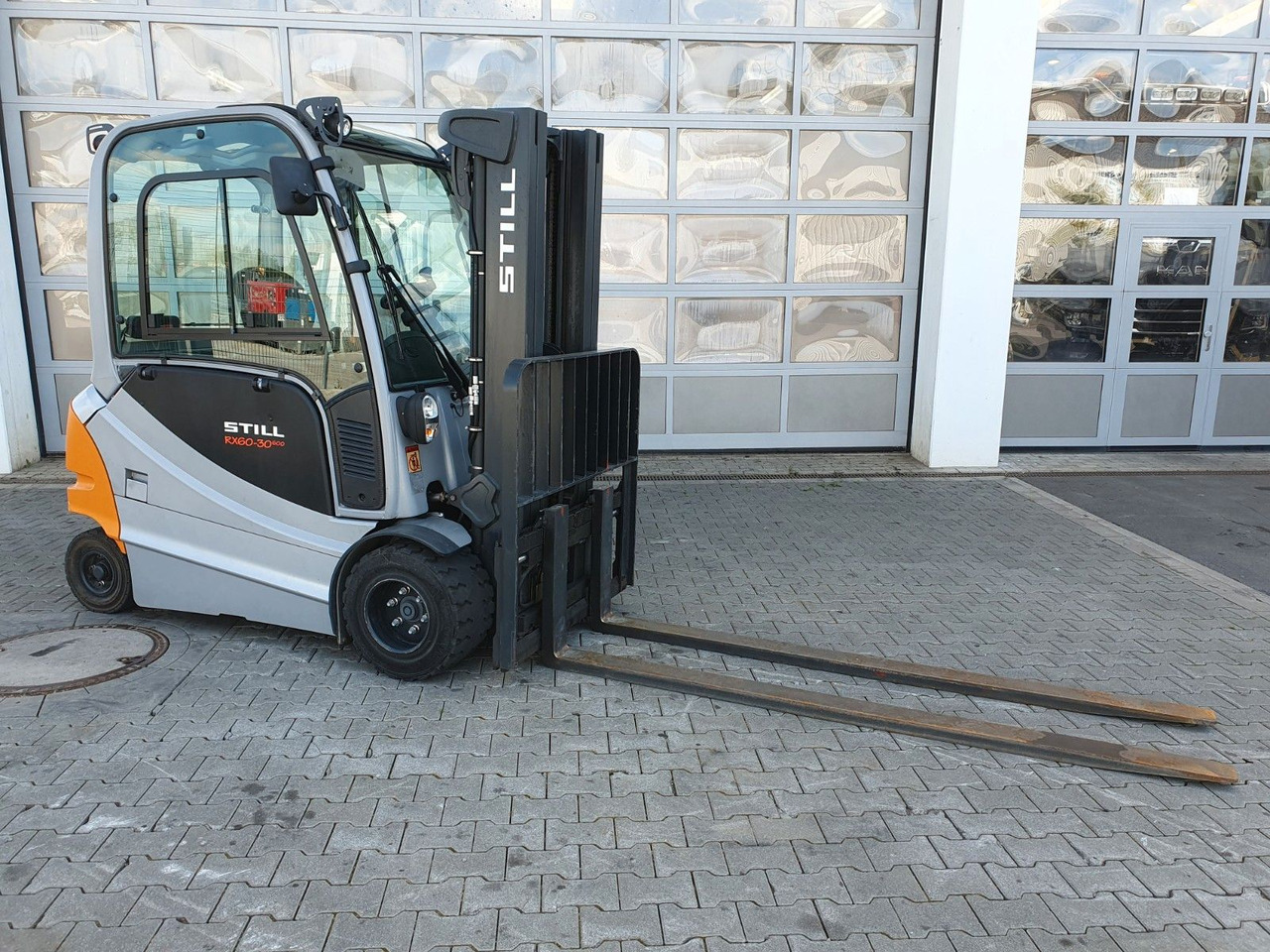 Still RX60-30L/600 - Triplex: 4,6m / nur 1.245h / SS - رافعة شوكية كهربائية: صورة 2 Still RX60-30L/600 - Triplex: 4,6m / nur 1.245h / SS - رافعة شوكية كهربائية: صورة 2