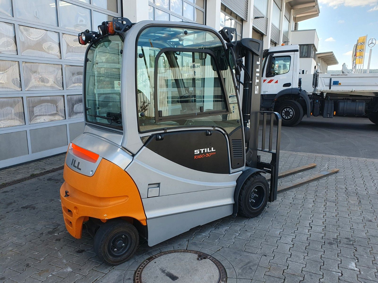 Still RX60-30L/600 - Triplex: 4,6m / nur 1.245h / SS - رافعة شوكية كهربائية: صورة 4 Still RX60-30L/600 - Triplex: 4,6m / nur 1.245h / SS - رافعة شوكية كهربائية: صورة 4