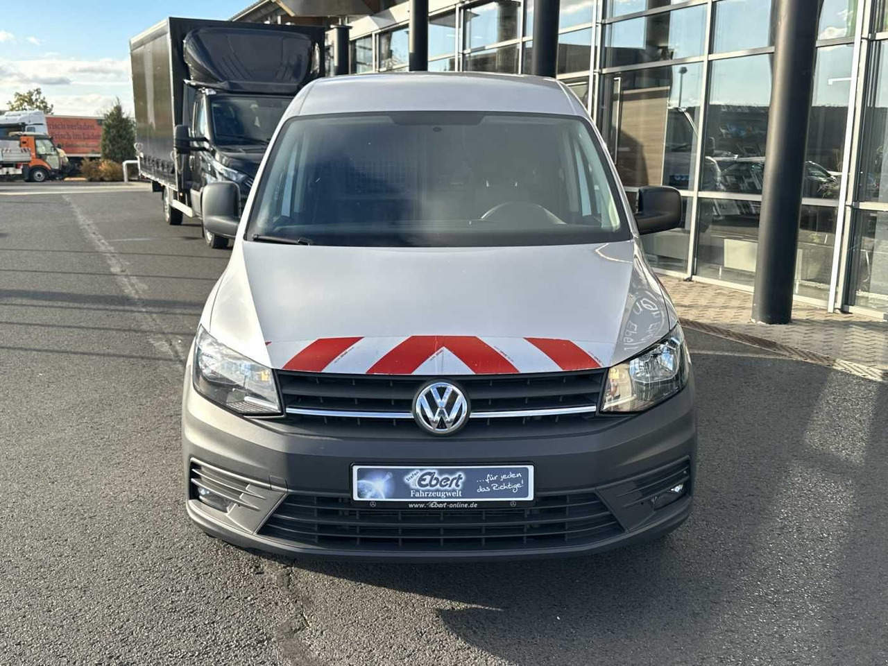 Volkswagen Caddy 1.6 TDI Klima Navi 8Räder Trennwand klappb - فان المدمجة: صورة 2 Volkswagen Caddy 1.6 TDI Klima Navi 8Räder Trennwand klappb - فان المدمجة: صورة 2