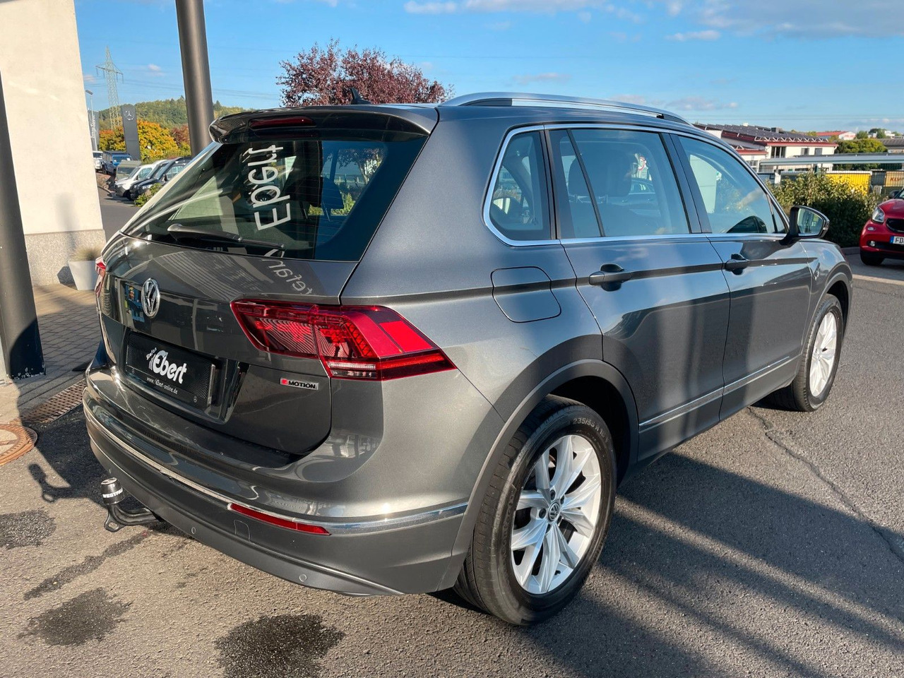 Volkswagen Tiguan 2.0 TSI Highline 4M AHK+LED+DAB+ACC+PDC - سيارة دفع رباعي: صورة 5 Volkswagen Tiguan 2.0 TSI Highline 4M AHK+LED+DAB+ACC+PDC - سيارة دفع رباعي: صورة 5