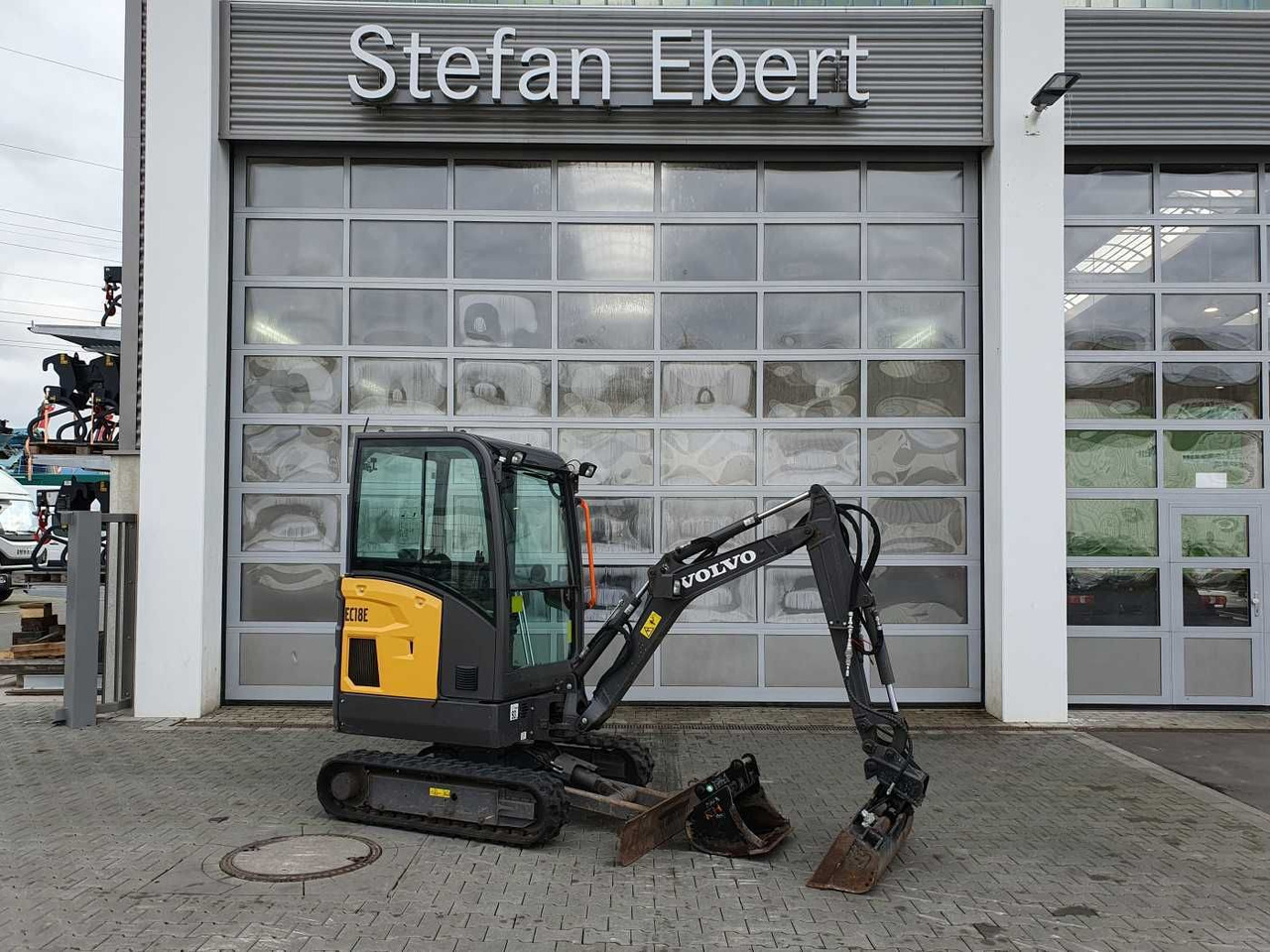 Volvo EC18E / nur 415h! / MS01 / 2021 / inkl 2x Löffel - حفارة مُصَّغرة: صورة 1 Volvo EC18E / nur 415h! / MS01 / 2021 / inkl 2x Löffel - حفارة مُصَّغرة: صورة 1