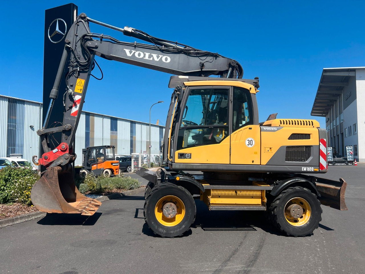 Volvo EW160D / 2014 / 1xTieflöffel / Forstschutzgitter - حفارة دولاب: صورة 2 Volvo EW160D / 2014 / 1xTieflöffel / Forstschutzgitter - حفارة دولاب: صورة 2